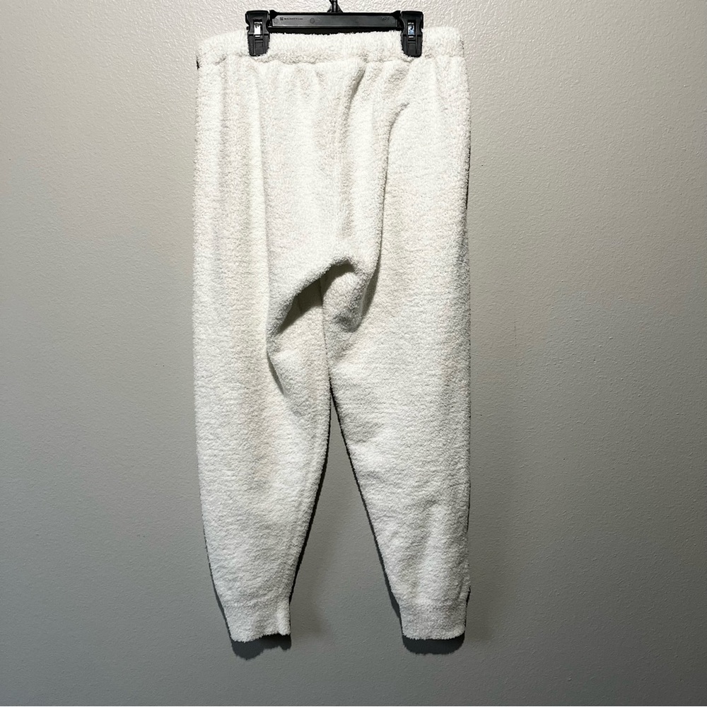 Cupcakes & cashmere - Soft White Sweater and Pants lounge Set Size L - Picture 3 of 8